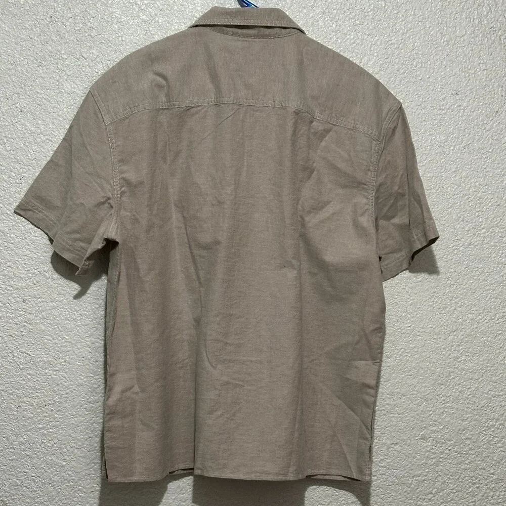 American Eagle Large Button-Up Poolside Shirt - Picture 2 of 7